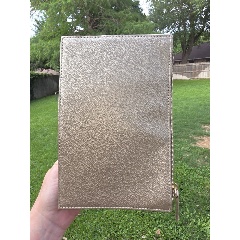 Emirates Airlines BVLGARI Le GEMME OROM Women's First Class Amenity Kit - Picture 4 of 9